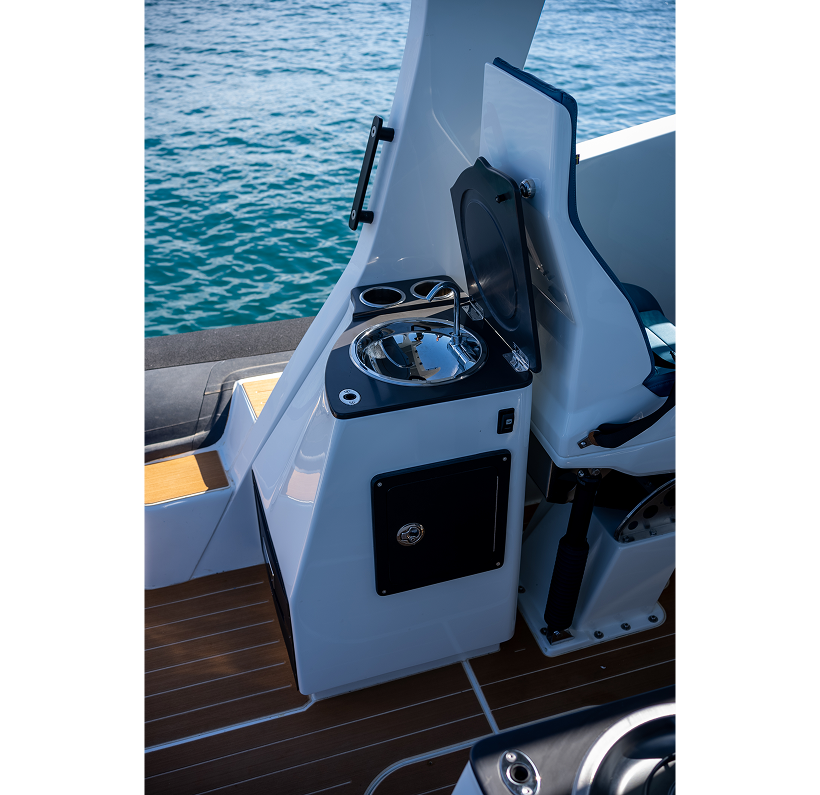 Rafnar 40 Cabin